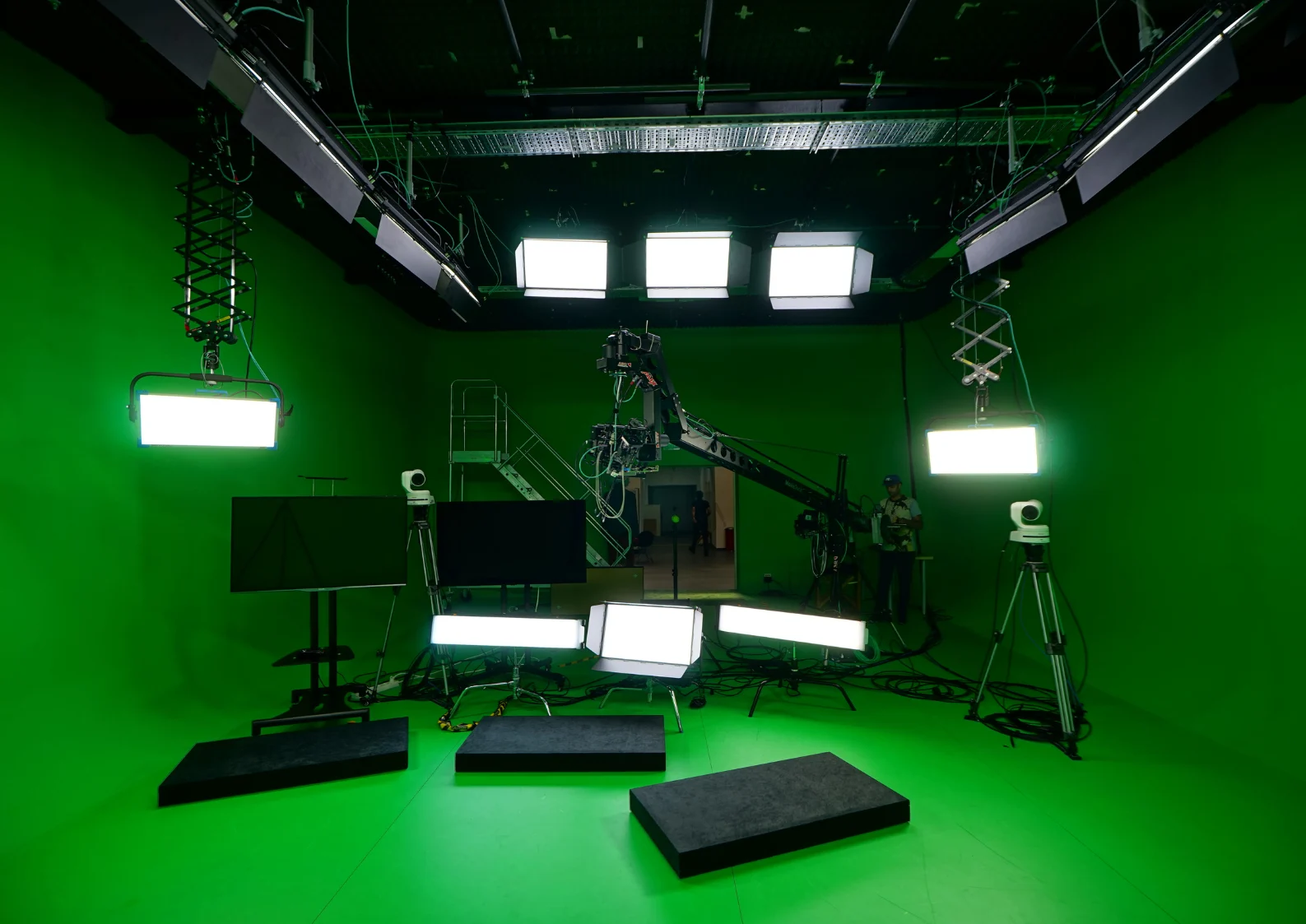 Production Studio (3)